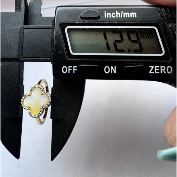 Estate AV 925 Gold Vermeil Clover Ring w/ Mother of Pearl & CZ – Size 6.75 - Picture 9 of 10